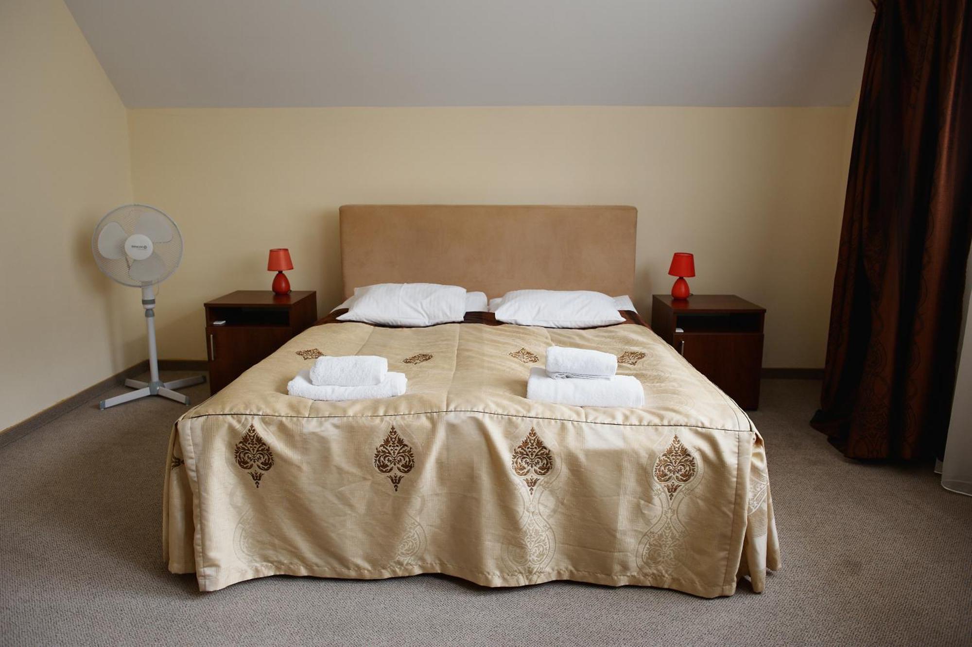 Hotel Marina Nielisz Zimmer foto